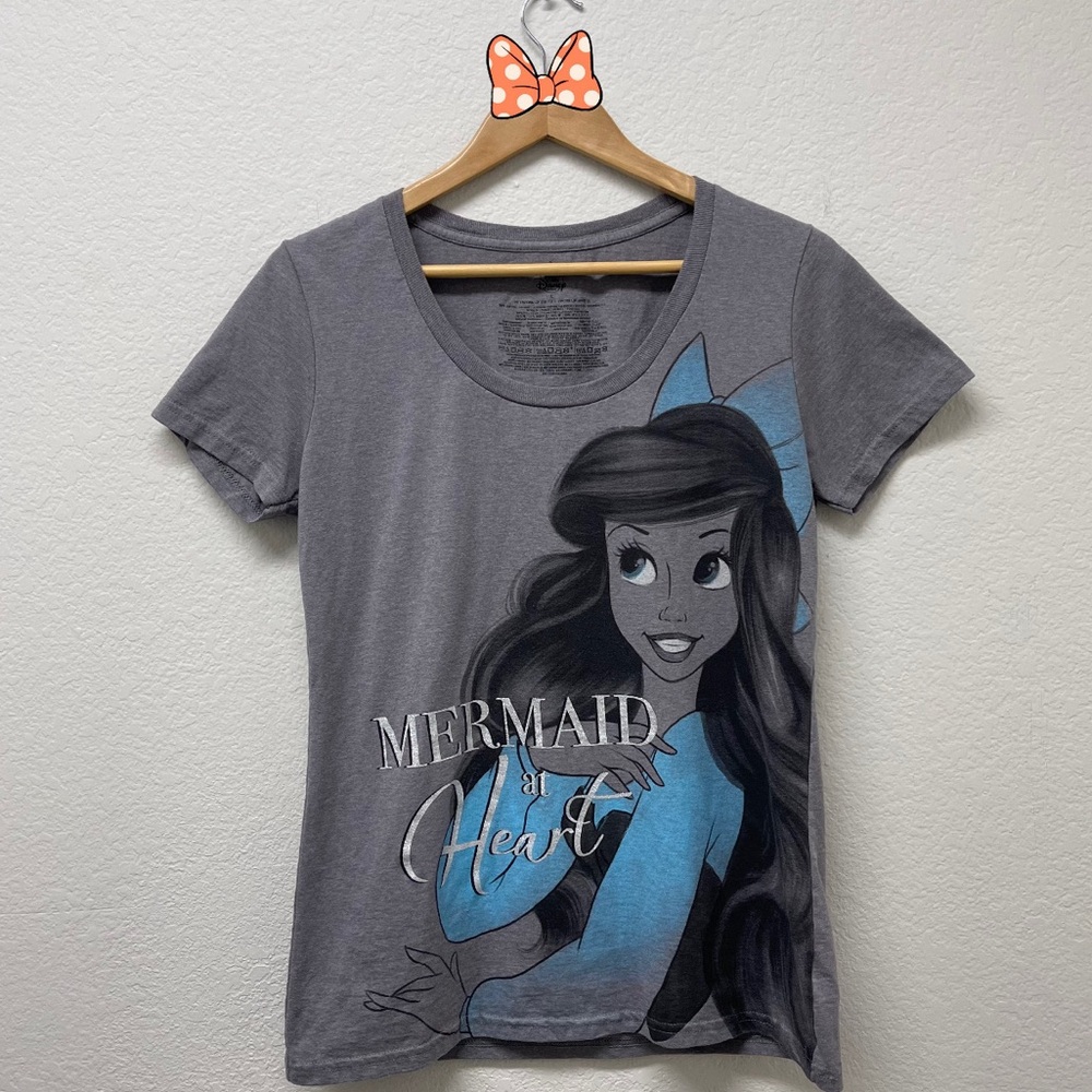 DISNEY STORE Little Mermaid 🧜🏻‍♀️ “Mermaid at Heart” Tee